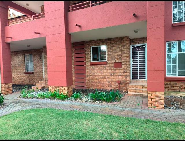 3 BEDROOM PROPERTY TO RENT IN DIE HOEWES